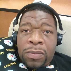 Meet your Posher, Carlos